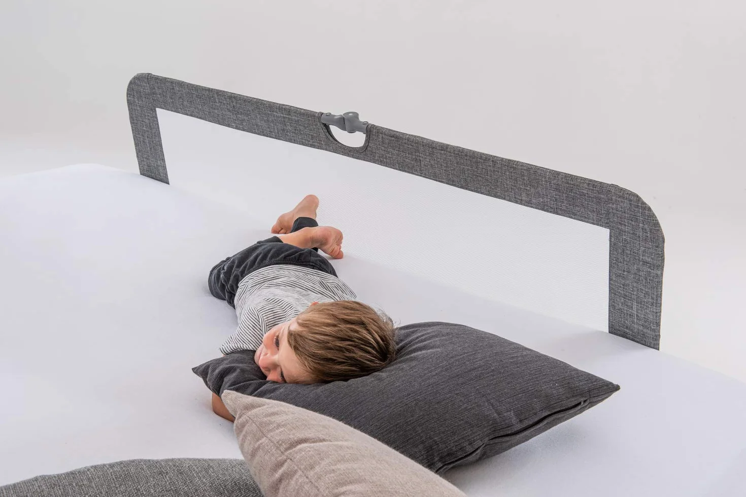 Hauck Sleep N Safe Plus XL kratka na łóżko, dla bezpieczeństwa podczas snu, 150 x 50 cm, przenośna, składana, szara
